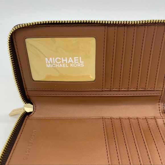 Michael Kors Md ZA Phone Holder Wallet Brown - Picture 9 of 11